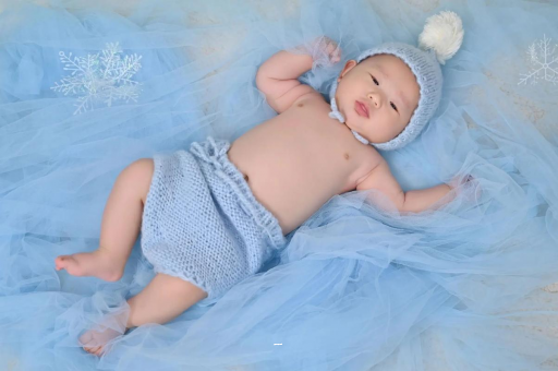 黔西摸孕妇肚子沾喜气